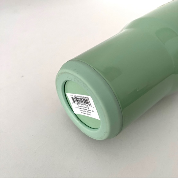 COPY - Brand New Reduce Vacuum Insulated 24 oz Tumbler - Picture 6 of 6